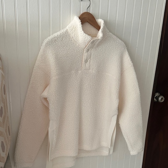 Like New! Old Navy Active Cozy Cream Sherpa-Like Pullover Sweater sz XS - Picture 6 of 12